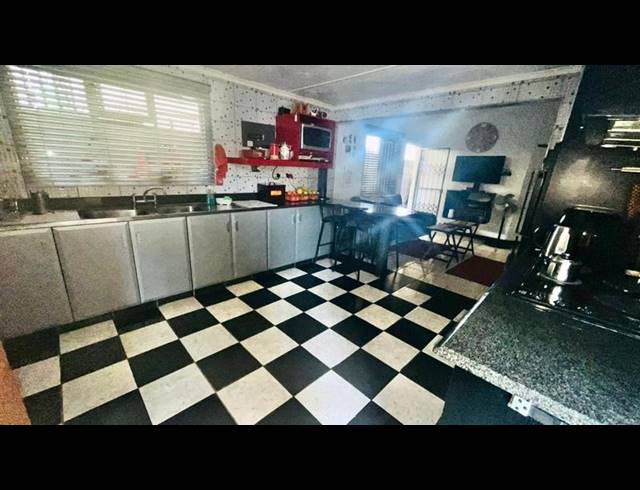 4 BEDROOM HOUSE FOR SALE IN NORTHDALE